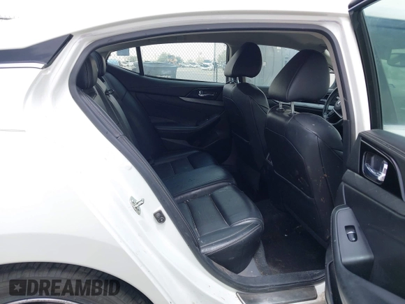 2017 Nissan Maxima SL with VIN 1N4AA6AP5HC407375, listed as a IAAI auction lot 42249400 with 102,259 mi miles and . Bid and sale history available at DreamBid. Image 8.