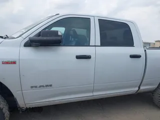 2022 Ram 2500 Tradesman with VIN 3C6UR5CJXNG204016, listed as a IAAI auction lot 42146186 with 105,216 mi miles. Bid and sale history available at carsss.com. Image 14.