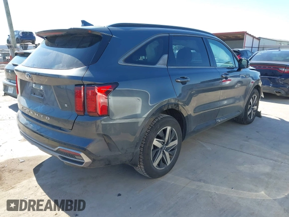 2021 Kia Sorento S with VIN 5XYRL4LC4MG045731, listed as a IAAI auction lot 41631135 with 35,441 mi miles and . Bid and sale history available at DreamBid. Image 4.