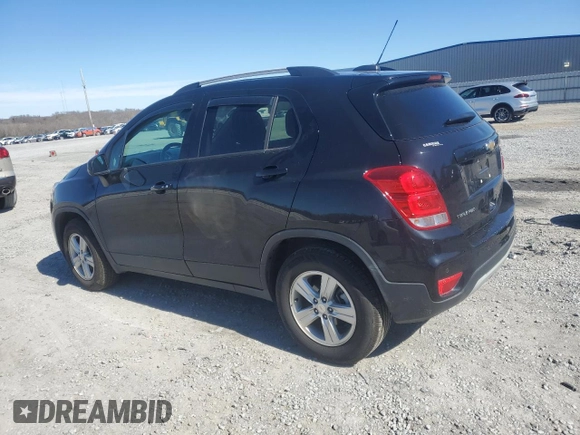 2022 Chevrolet Trax LT with VIN KL7CJPSM2NB520387, listed as a Copart auction lot 47321075 with 48,746 mi miles and Salvage Title. Bid and sale history available at carsss.com. Image 2.