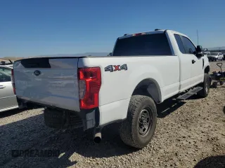 2022 Ford F-250 XL with VIN 1FT7X2BN4NED60820, listed as a Copart auction lot 72519704 with 41,228 mi miles and Salvage Title. Bid and sale history available at DreamBid. Image 3.