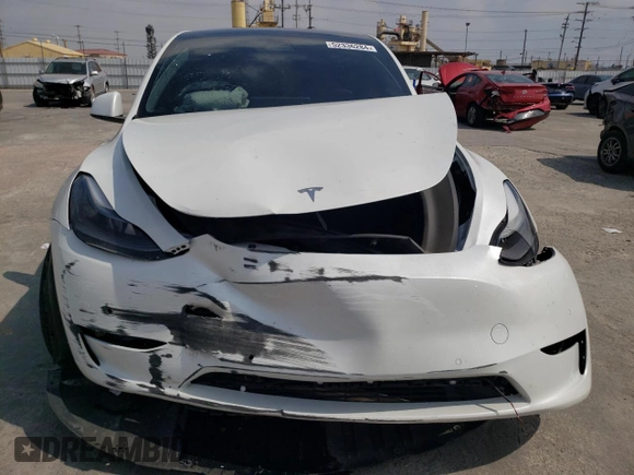 2022 Tesla Model Y Performance with VIN 7SAYGDEF6NF493231, listed as a Copart auction lot 52336284 with 37,116 mi miles and Salvage title. Bid and sale history available at DreamBid. Image 5.