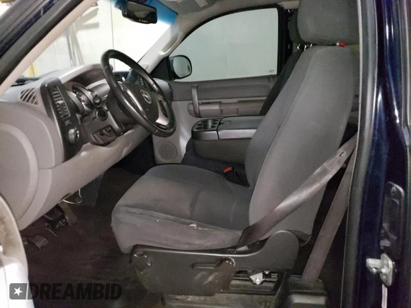 2008 GMC Sierra 1500 Work Truck z VIN 1GTEC19X28Z278103, wystawiony jako Copart lot #86513174 z przebiegiem Nie podano mil oraz Czysty tytuł • Clean title. Historia ofert i sprzedaży dostępna na DreamBid. Obrazek 7.