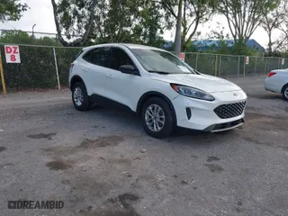 2022 Ford Escape SE with VIN 1FMCU9G65NUC02070, listed as a IAAI auction lot 41936263 with 6,129 mi miles. Bid and sale history available at carsss.com. Image 1.