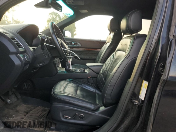 2016 Ford Explorer Platinum z VIN 1FM5K8HT4GGD33408, wystawiony jako Copart lot #65019395 z przebiegiem 193 756 mil mil oraz Czysty tytuł • Clean title. Historia ofert i sprzedaży dostępna na DreamBid. Obrazek 7.