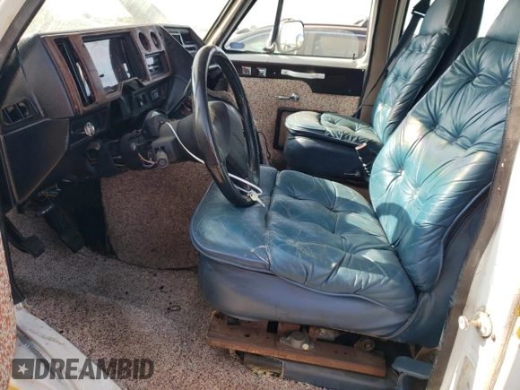 1992 Chevrolet Chevy Van с VIN 2GBEG25K3N4117707, выставлен на аукционе Copart как лот 67318524 с пробегом 181 994 миль миль и Списание • Salvage title. История ставок и продаж доступна на DreamBid. Изображение 7.