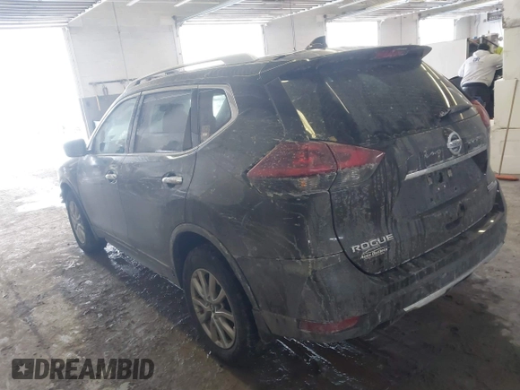 2020 Nissan Rogue S with VIN 5N1AT2MV9LC809900, listed as a IAAI auction lot 41260438 with 121,540 mi miles. Bid and sale history available at carsss.com. Image 3.