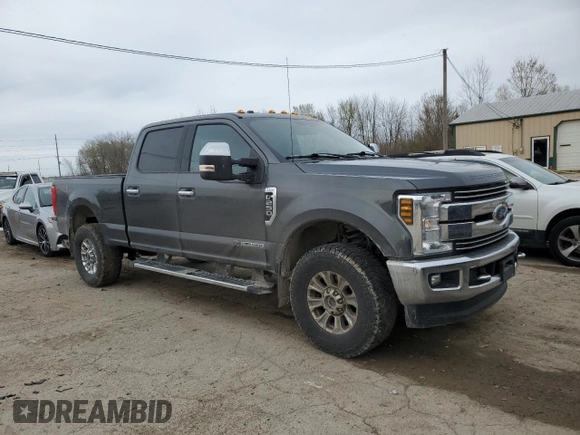 2018 Ford F-250 XL z VIN 1FT7W2BT1JEC40422, wystawiony jako Copart lot #51111395 z przebiegiem Nie podano mil oraz Szkoda całkowita • Salvage title. Historia ofert i sprzedaży dostępna na DreamBid. Obrazek 4.