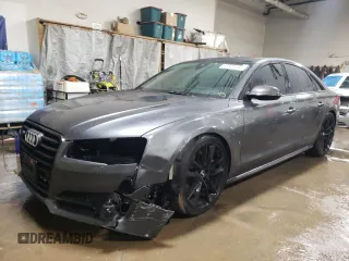2017 Audi S8 z VIN WUAJ5AFD3HN900060, wystawiony jako Copart lot #42302065 z przebiegiem 79 782 mil mil oraz Szkody całkowita. Historia ofert i sprzedaży dostępna na DreamBid. Obrazek 1.