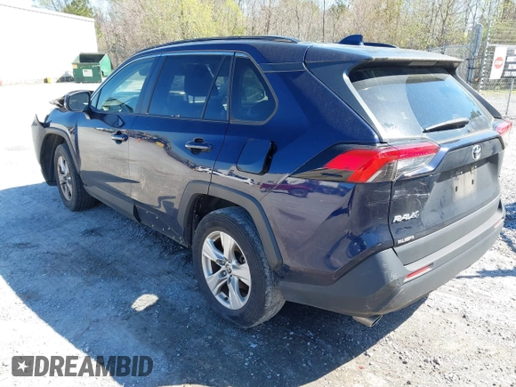 2021 Toyota RAV4 XLE with VIN JTMW1RFV9MD070870, listed as a IAAI auction lot 41719312 with 576,675 mi miles. Bid and sale history available at carsss.com. Image 3.