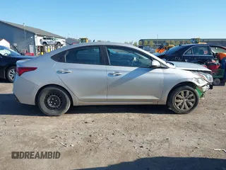 2018 Hyundai Accent SE with VIN 3KPC24A3XJE009062, listed as a IAAI auction lot 42127408 with 101,724 mi miles and . Bid and sale history available at carsss.com. Image 13.