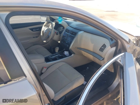 2015 Nissan Altima 2.5 with VIN 1N4AL3AP8FN914443, listed as a IAAI auction lot 41129502 with 139,221 mi miles. Bid and sale history available at carsss.com. Image 5.