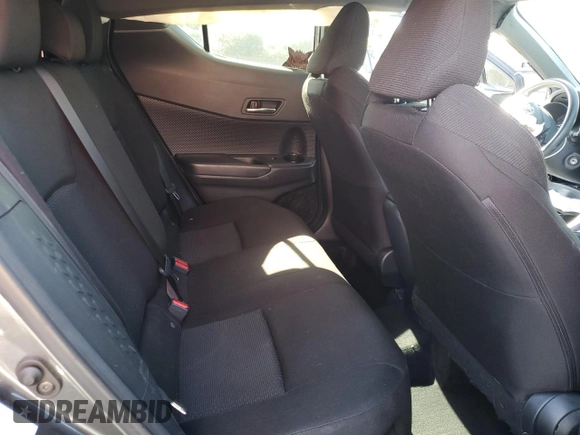 2019 Toyota C-HR XLE z VIN JTNKHMBX7K1050860, wystawiony jako Copart lot #55967135 z przebiegiem 60 330 mil mil oraz Szkoda całkowita • Salvage title. Historia ofert i sprzedaży dostępna na DreamBid. Obrazek 10.