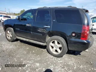 2007 Chevrolet Tahoe LT z VIN 1GNFC13077R288857, wystawiony jako Copart lot #48496775 z przebiegiem 285 932 mil mil oraz Szkoda całkowita • Salvage title. Historia ofert i sprzedaży dostępna na DreamBid. Obrazek 2.