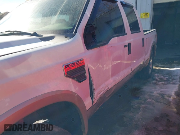 2008 Ford F-250 XL with VIN 1FTSW21R78EB38942, listed as a IAAI auction lot 41914058 with 176,312 mi miles. Bid and sale history available at carsss.com. Image 6.