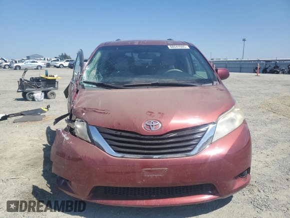 2014 Toyota Sienna LE AAS with VIN 5TDKK3DC9ES480133, listed as a Copart auction lot 60547605 with Not provided miles and Salvage title. Bid and sale history available at DreamBid. Image 5.