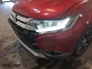 2017 Mitsubishi Outlander SE with VIN JA4AD3A34HZ022619, listed as a IAAI auction lot 41338062 with 181,844 mi miles. Bid and sale history available at carsss.com. Image 6.