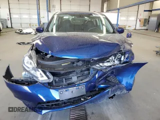 2018 Nissan Sentra SV z VIN 3N1AB7AP7JY218207, wystawiony jako Copart lot #56067335 z przebiegiem 40 733 mil mil oraz Szkoda całkowita • Salvage title. Historia ofert i sprzedaży dostępna na DreamBid. Obrazek 5.