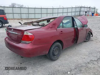 2006 Toyota Camry STD z VIN 4T1BE32K76U148573, wystawiony jako IAAI lot #38901398 z przebiegiem Nie podano mil oraz . Historia ofert i sprzedaży dostępna na DreamBid. Obrazek 4.