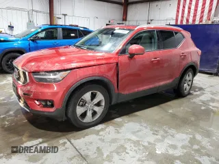 2020 Volvo XC40 Momentum z VIN YV4162UK9L2276791, wystawiony jako Copart lot #87115964 z przebiegiem 43 704 mil mil oraz Szkoda całkowita • Salvage title. Historia ofert i sprzedaży dostępna na DreamBid. Obrazek 1.