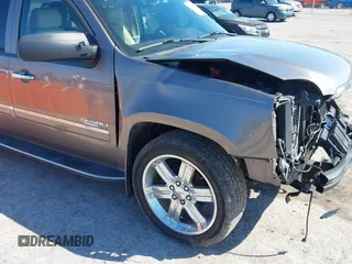 2011 GMC Yukon XL Denali with VIN 1GKS2MEF4BR280225, listed as a IAAI auction lot 41732220 with 121,684 mi miles. Bid and sale history available at carsss.com. Image 19.