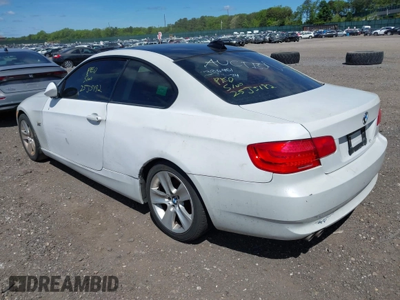 2011 BMW 3 Series 328i xDrive with VIN WBAKF5C5XBE586463, listed as a IAAI auction lot 42305431 with Not provided miles and . Bid and sale history available at DreamBid. Image 3.