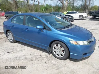 2009 Honda Civic LX z VIN 1HGFA16579L012949, wystawiony jako IAAI lot #41938215 z przebiegiem 180 795 mil mil oraz . Historia ofert i sprzedaży dostępna na DreamBid. Obrazek 1.
