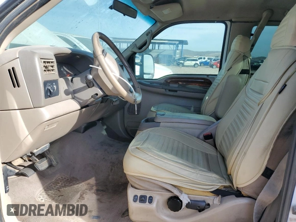 2000 Ford F-250 XL with VIN 1FTNX21S8YEB22794, listed as a Copart auction lot 85053244 with 378,577 mi miles and Clean title. Bid and sale history available at DreamBid. Image 7.