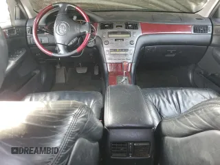 2004 Lexus ES 330 with VIN JTHBA30GX45000664, listed as a Copart auction lot 48038045 with 193,972 mi miles and Non Repairable. Bid and sale history available at carsss.com. Image 8.