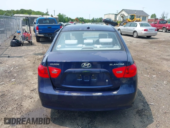 2009 Hyundai Elantra SE z VIN KMHDU46D99U597299, wystawiony jako IAAI lot #42395907 z przebiegiem 141 628 mil mil oraz . Historia ofert i sprzedaży dostępna na DreamBid. Obrazek 17.