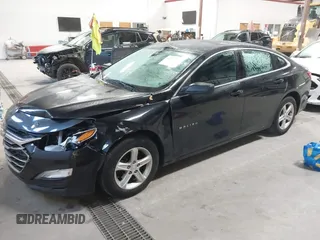 2019 Chevrolet Malibu LS z VIN 1G1ZB5ST7KF213820, wystawiony jako IAAI lot #41890438 z przebiegiem 119 377 mil mil oraz . Historia ofert i sprzedaży dostępna na DreamBid. Obrazek 2.