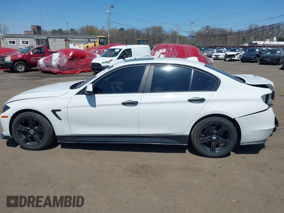 2013 BMW 3 Series 328i xDrive with VIN WBA3B5G53DNP40542, listed as a IAAI auction lot 42054817 with 70,924 mi miles and . Bid and sale history available at DreamBid. Image 14.