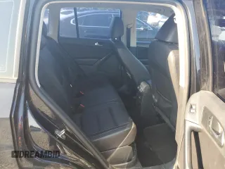 2017 Volkswagen Tiguan S с VIN WVGAV7AX5HK020668, выставлен на аукционе Copart как лот 60418325 с пробегом 141 830 миль миль и Чистый • Clean title. История ставок и продаж доступна на DreamBid. Изображение 11.