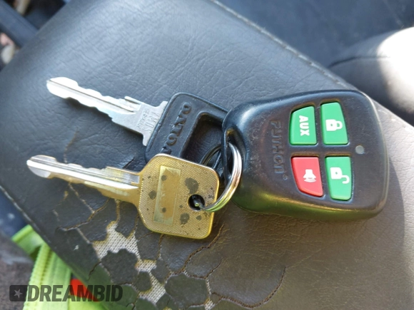 1993 Volvo 900 GLS с VIN YV1JS8839P1112547, выставлен на аукционе IAAI как лот 41296396 с пробегом 217 656 миль миль и . История ставок и продаж доступна на DreamBid. Изображение 11.