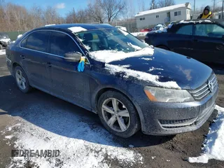 2012 Volkswagen Passat SE z VIN 1VWBH7A34CC109399, wystawiony jako IAAI lot #41411250 z przebiegiem 116 152 mil mil oraz . Historia ofert i sprzedaży dostępna na DreamBid. Obrazek 1.