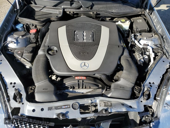 2010 Mercedes-Benz SLK-Class SLK 300 with VIN WDBWK5EA8AF230093, listed as a Copart auction lot 44032485 with 30,305 mi miles and Salvage Title. Bid and sale history available at carsss.com. Image 11.