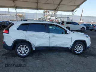 2017 Jeep Cherokee Latitude with VIN 1C4PJLCB3HW516971, listed as a IAAI auction lot 42489832 with 43,304 mi miles and . Bid and sale history available at DreamBid. Image 13.