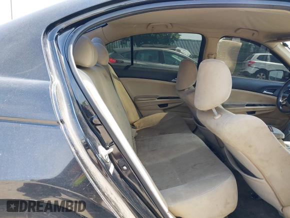 2012 Honda Accord LX Premium z VIN 1HGCP2F49CA055822, wystawiony jako IAAI lot #42244959 z przebiegiem 116 817 mil mil oraz . Historia ofert i sprzedaży dostępna na DreamBid. Obrazek 8.