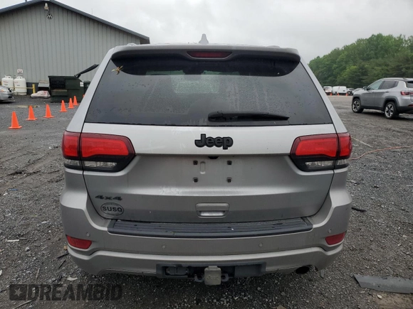 2020 Jeep Grand Cherokee Altitude z VIN 1C4RJFAG2LC408828, wystawiony jako Copart lot #56826115 z przebiegiem 89 641 mil mil oraz Szkoda całkowita • Salvage title. Historia ofert i sprzedaży dostępna na DreamBid. Obrazek 6.
