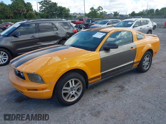 2007 Ford Mustang Deluxe with VIN 1ZVHT80NX75212760, listed as a IAAI auction lot 42716918 with 264,431 mi miles and . Bid and sale history available at DreamBid. Image 2.
