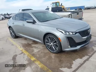 2024 Cadillac CT5 Premium Luxury z VIN 1G6DN5RW3R0104943, wystawiony jako IAAI lot #41349515 z przebiegiem 14 310 mil mil oraz . Historia ofert i sprzedaży dostępna na DreamBid. Obrazek 1.
