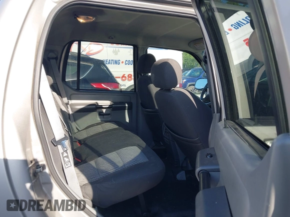 2003 Ford Explorer Sport Trac XLS z VIN 1FMZU67EX3UB19974, wystawiony jako IAAI lot #42563671 z przebiegiem 133 452 mil mil oraz . Historia ofert i sprzedaży dostępna na DreamBid. Obrazek 8.