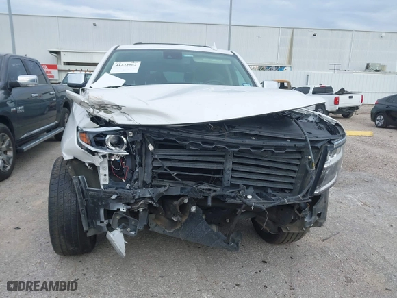 2018 Chevrolet Tahoe Premier with VIN 1GNSCCKC1JR305097, listed as a IAAI auction lot 41233962 with 154,043 mi miles. Bid and sale history available at carsss.com. Image 13.