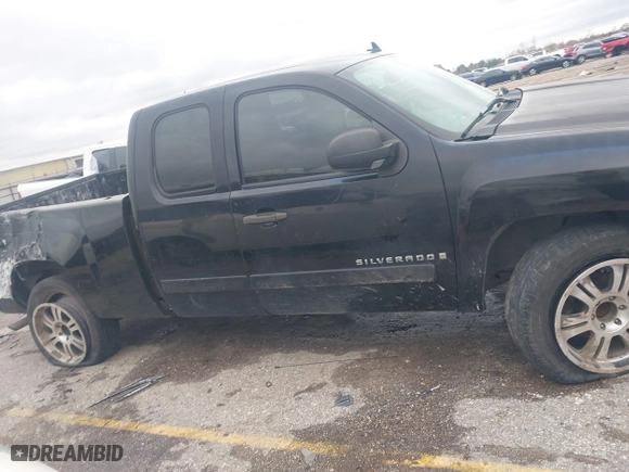 2007 Chevrolet Silverado 1500 Work Truck with VIN 1GCEC19C67Z509399, listed as a IAAI auction lot 41265865 with 324,438 mi miles. Bid and sale history available at carsss.com. Image 13.