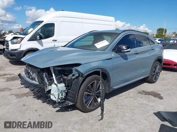 2023 Infiniti QX55 Luxe z VIN 3PCAJ5JRXPF117396, wystawiony jako IAAI lot #41672269 z przebiegiem 9 708 mil mil oraz . Historia ofert i sprzedaży dostępna na DreamBid. Obrazek 2.