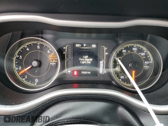 2018 Jeep Cherokee Latitude Plus with VIN 1C4PJLLB4JD590255, listed as a Copart auction lot 41496575 with 74,224 mi miles and Salvage Title. Bid and sale history available at carsss.com. Image 9.
