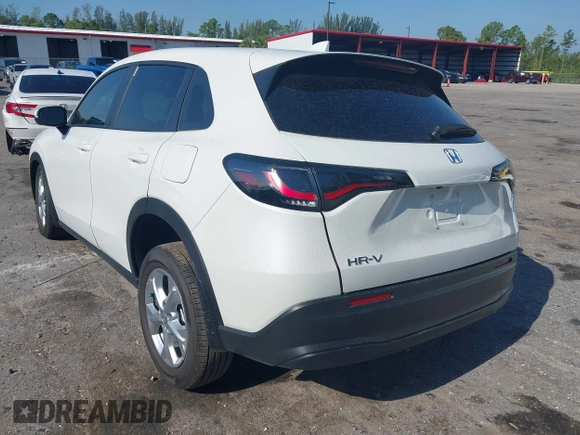 2024 Honda HR-V LX with VIN 3CZRZ1H37RM751151, listed as a IAAI auction lot 39528051 with 2,087 mi miles. Bid and sale history available at carsss.com. Image 3.