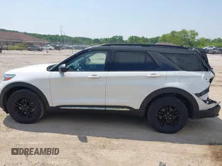 2022 Ford Explorer XLT с VIN 1FMSK8DH9NGB84219, выставлен на аукционе IAAI как лот 42491295 с пробегом 36 984 миль миль и . История ставок и продаж доступна на DreamBid. Изображение 15.