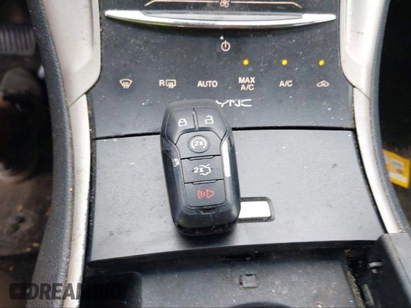 2015 Lincoln MKZ Hybrid with VIN 3LN6L2LU6FR626572, listed as a IAAI auction lot 38101589 with 151,492 mi miles and . Bid and sale history available at DreamBid. Image 11.