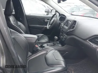 2019 Jeep Cherokee Latitude Plus with VIN 1C4PJMLB2KD113945, listed as a IAAI auction lot 41477510 with 38,143 mi miles and . Bid and sale history available at DreamBid. Image 5.